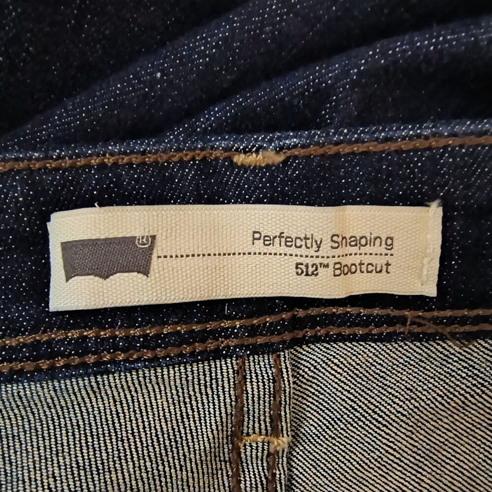 Levi's 512 Jeans Women's 18M Blue Perfectly Shaping Bootcut Stretch Denim 35x32 - Picture 4 of 6